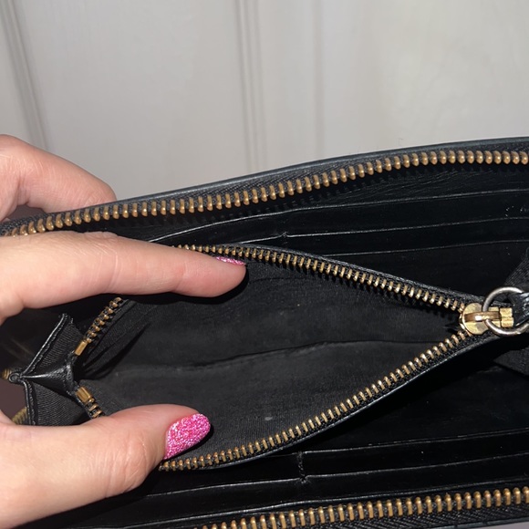 Chloe Black Wallet - Picture 5 of 6